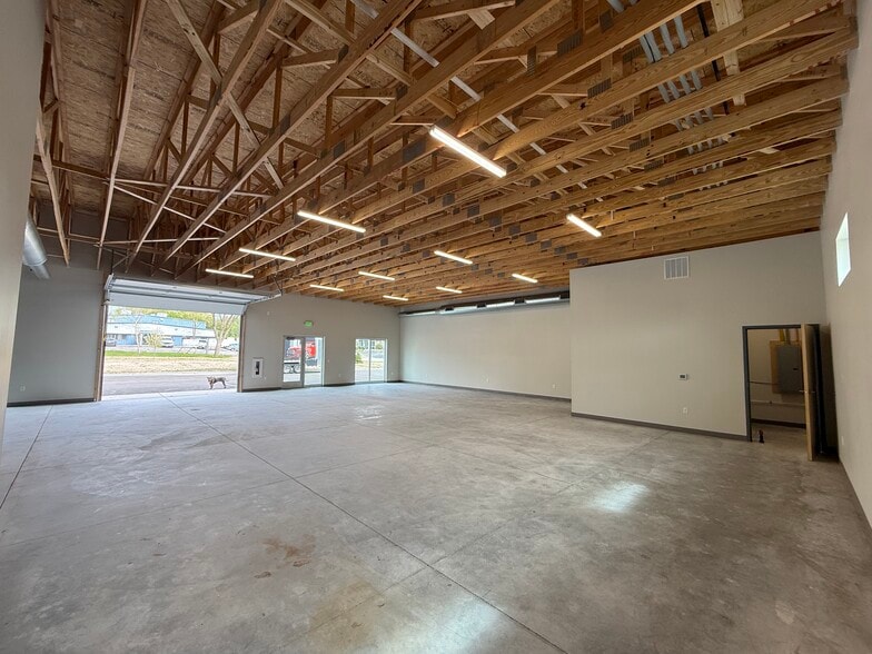 4246 Argosy Ct, Madison, WI for lease - Building Photo - Image 2 of 6