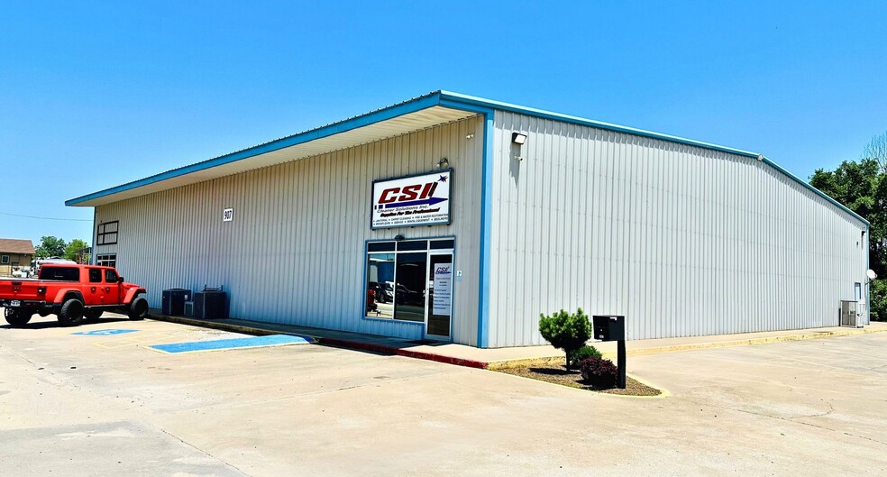 907 N 2nd St, Rogers, AR for lease - Building Photo - Image 1 of 10