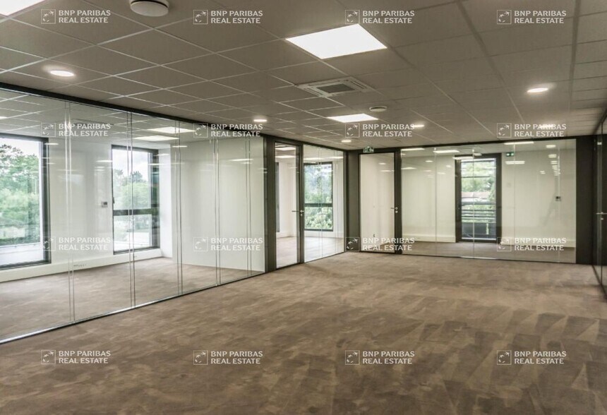 Office in Meylan for sale - Building Photo - Image 1 of 9