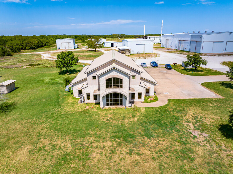 Office in Teague, TX for sale - Building Photo - Image 1 of 1