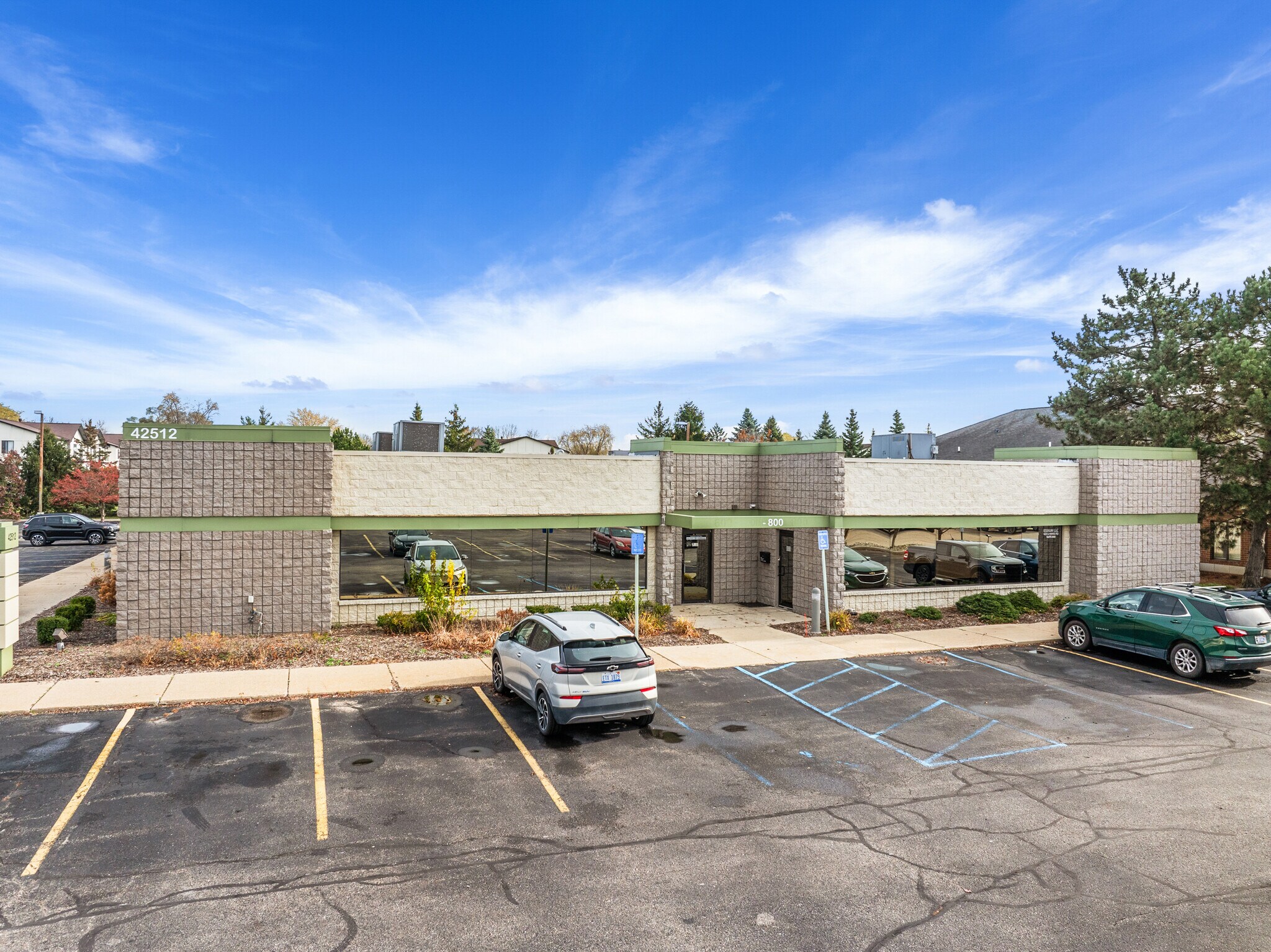 42500-42536 Hayes Rd, Clinton Township, MI for lease Building Photo- Image 1 of 5