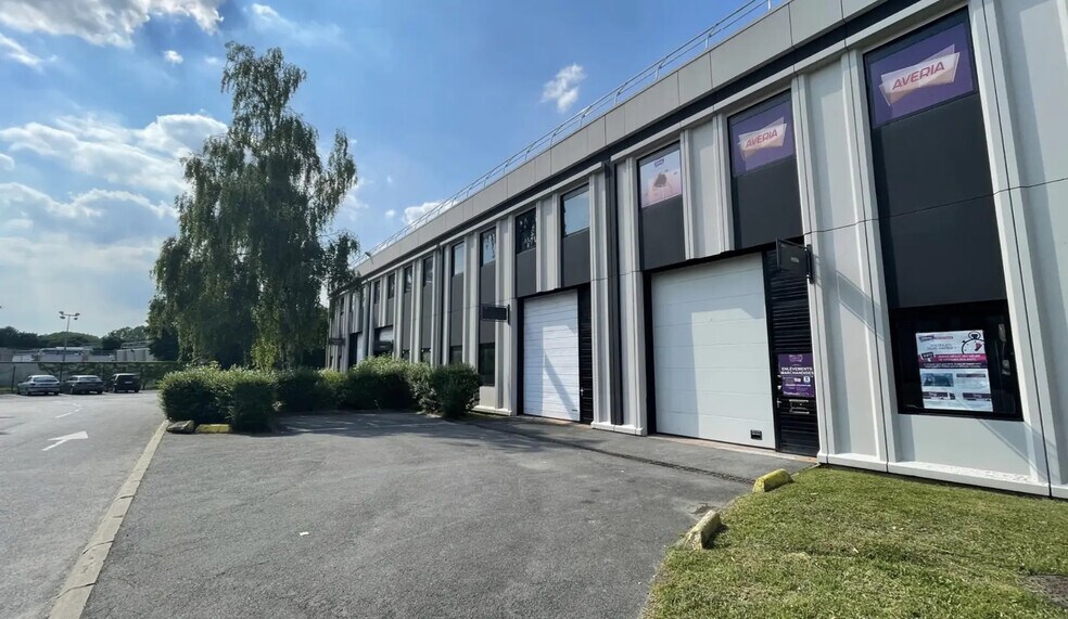 Flex in Lognes for lease - Building Photo - Image 2 of 5