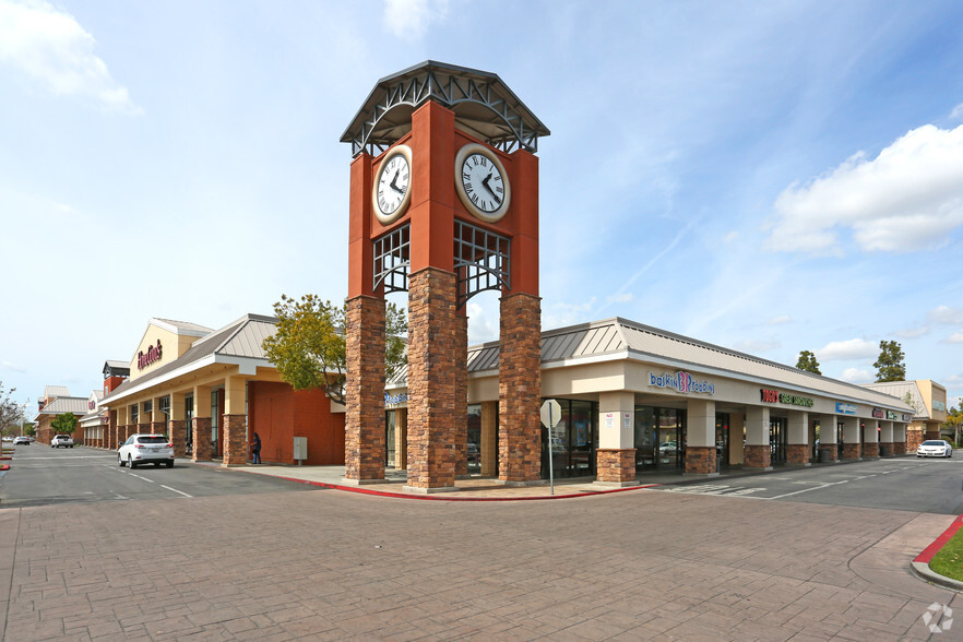 5510 Stockdale Hwy, Bakersfield, CA for lease - Primary Photo - Image 1 of 4