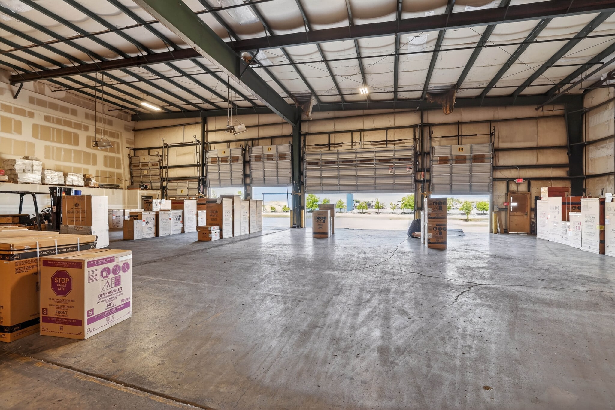 1370 Furneaux Rd, Olivehurst, CA for sale Interior Photo- Image 1 of 5