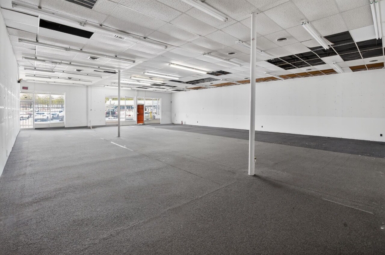 5110-5128 Fairfield Rd, Columbia, SC for lease Interior Photo- Image 1 of 3