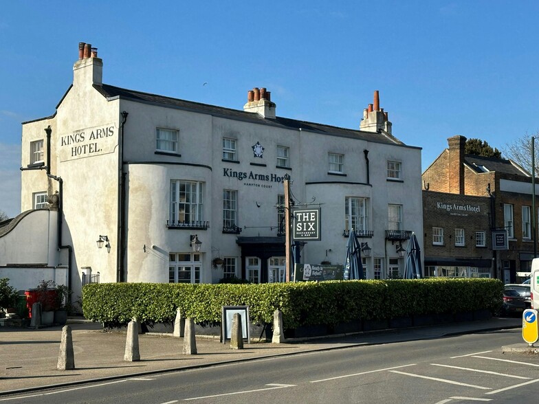 Hampton Court Rd, East Molesey for sale - Building Photo - Image 2 of 7