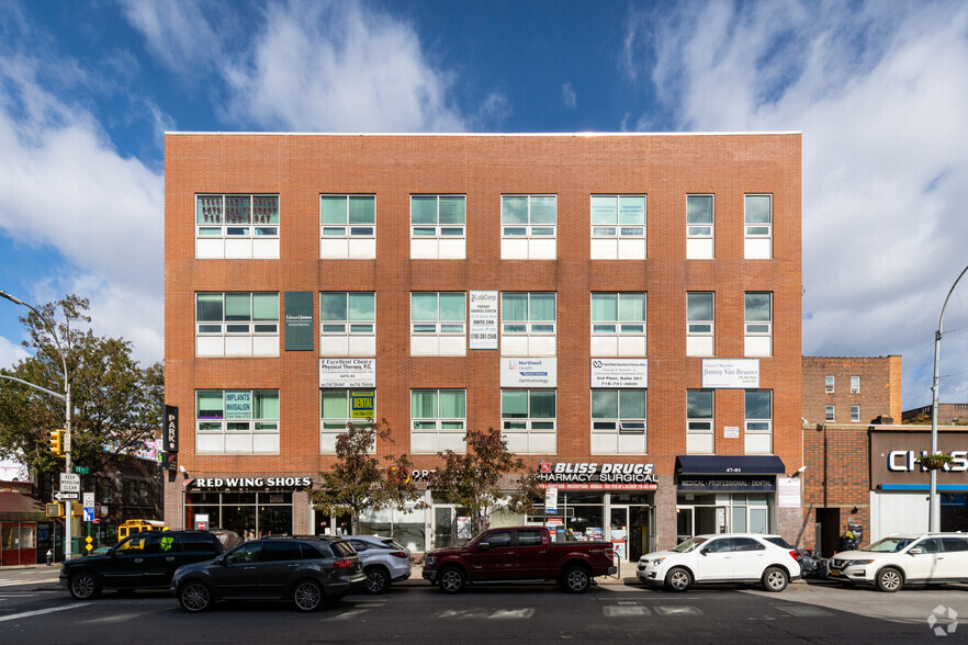 47-01 Queens Blvd, Sunnyside, NY for lease - Building Photo - Image 3 of 5