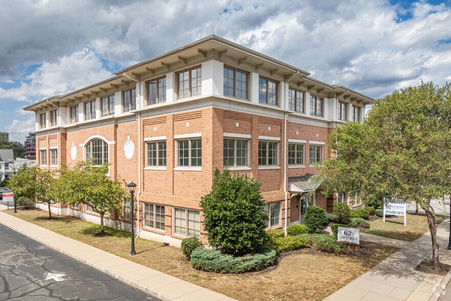 62 Elm St, Morristown, NJ for lease - Building Photo - Image 1 of 8