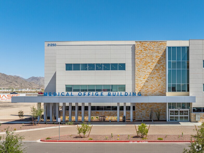 21250 W Roosevelt St, Buckeye, AZ for lease - Building Photo - Image 2 of 6