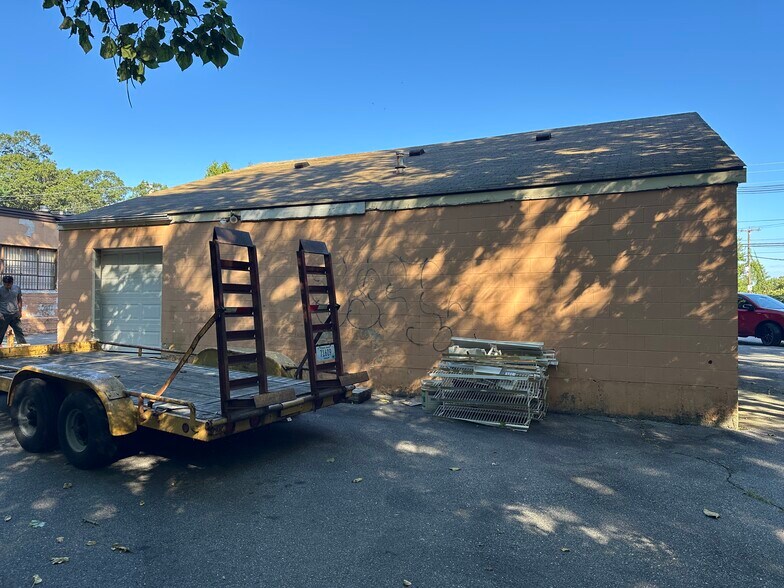 980 Post Rd, Warwick, RI for sale - Building Photo - Image 2 of 7