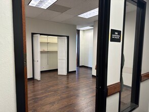 9545 Katy Fwy, Houston, TX for lease Interior Photo- Image 2 of 6