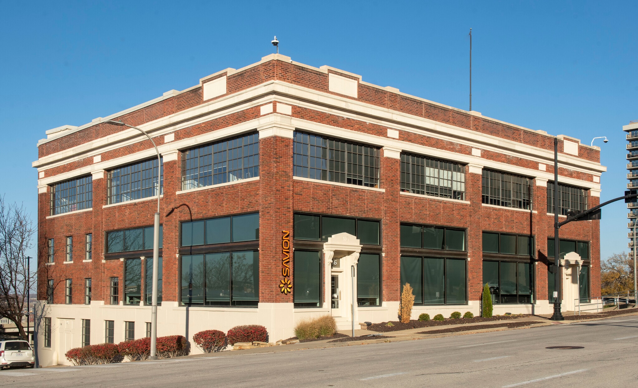 416-422 Admiral Blvd, Kansas City, MO for lease Building Photo- Image 1 of 23