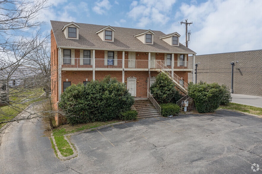 116 Maple Row Blvd, Hendersonville, TN 37075