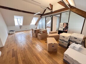 Rue Godot De Mauroy, Paris for lease Interior Photo- Image 1 of 4
