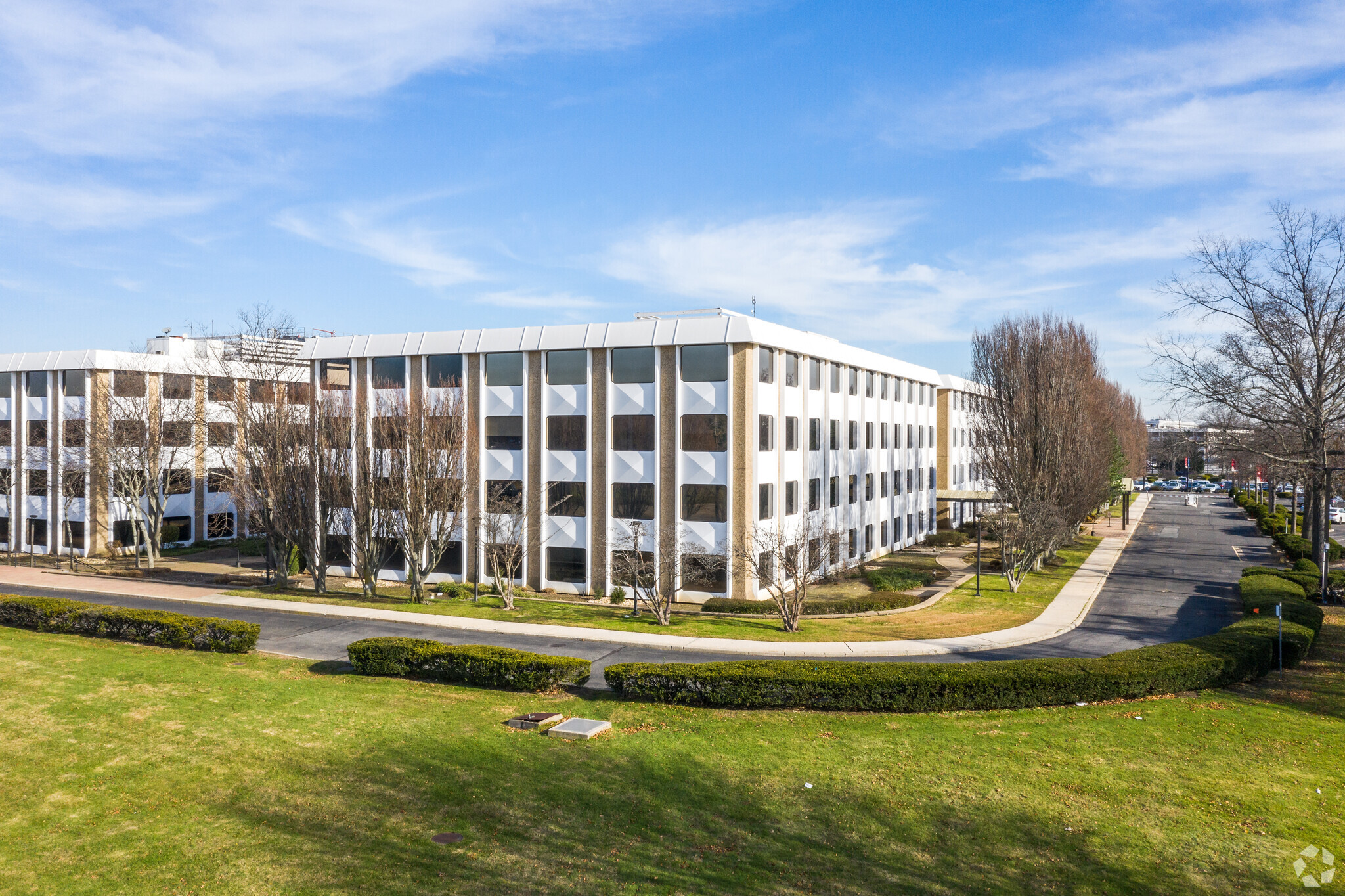 1 Huntington Quadrangle, Melville, NY for lease Building Photo- Image 1 of 11