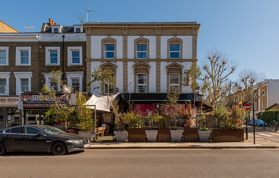 270 Caledonian Rd, London for lease - Building Photo - Image 3 of 11