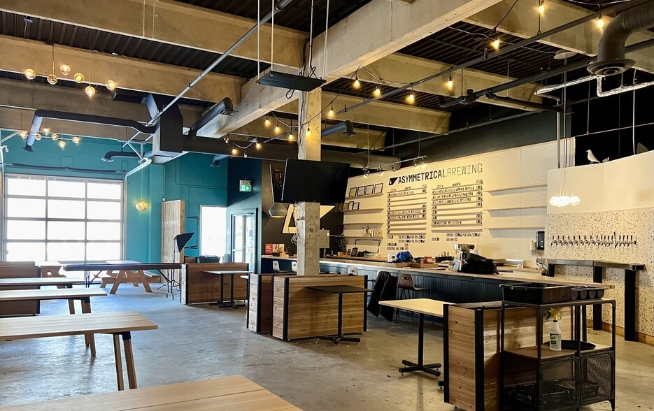 11817 105th Ave, Edmonton, AB for lease - Interior Photo - Image 3 of 11