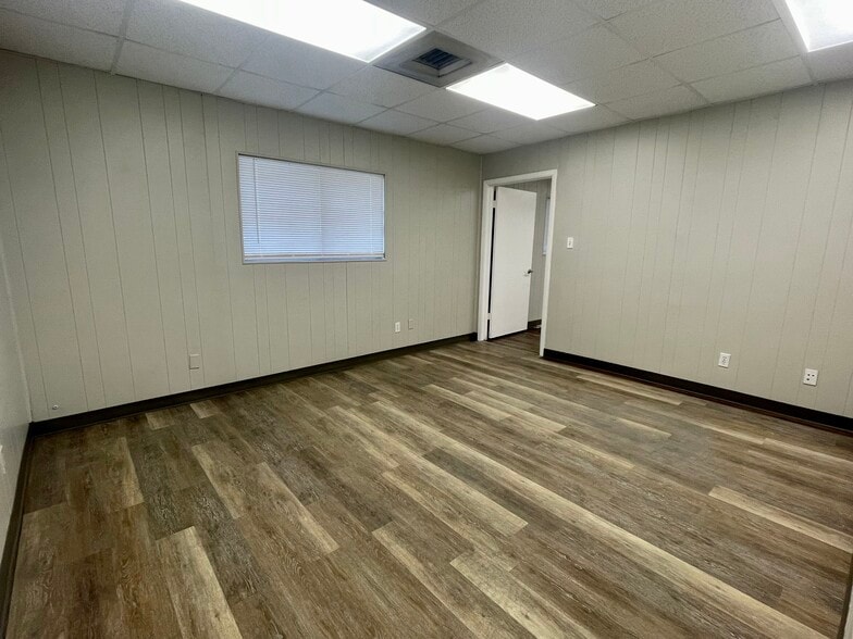 442 Navigation Blvd, Corpus Christi, TX for sale - Interior Photo - Image 2 of 7