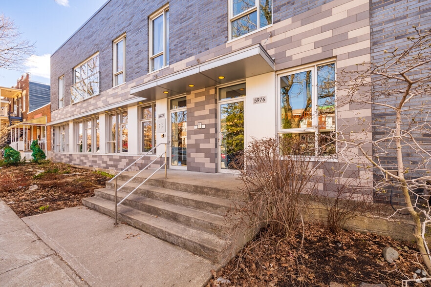 5972-5976 2e Av, Montréal, QC for sale - Building Photo - Image 2 of 3