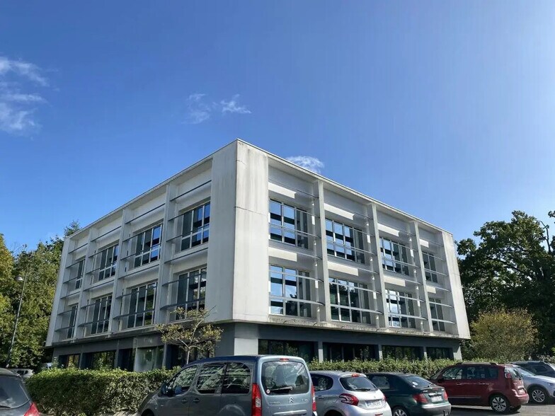 Office in Rennes for sale - Building Photo - Image 1 of 7