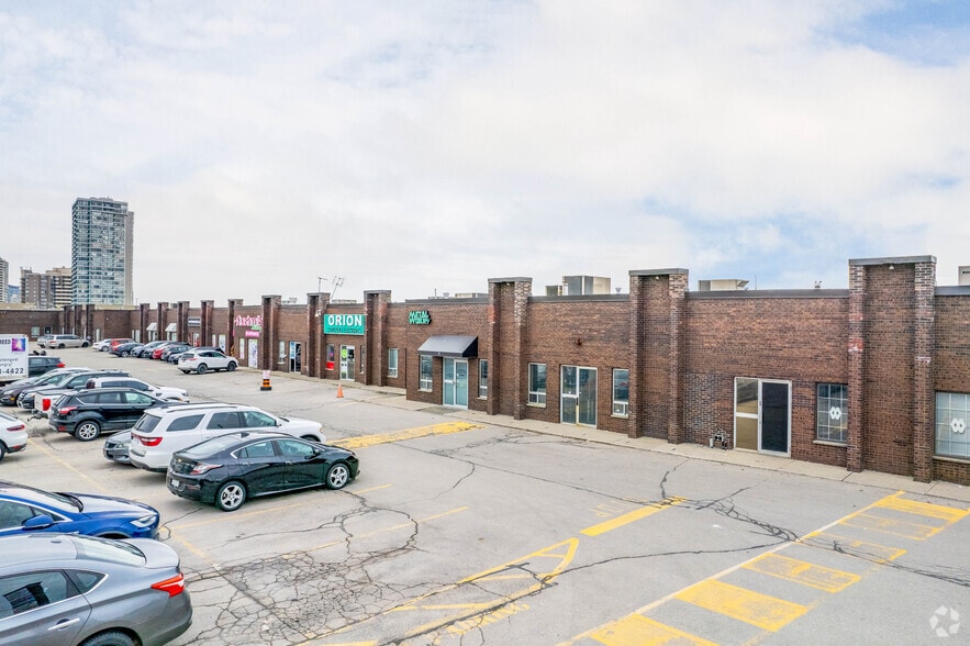 3611 Mavis Rd, Mississauga, ON for sale - Primary Photo - Image 1 of 1