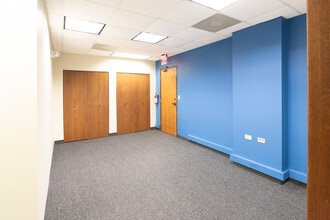 2720 S River Rd, Des Plaines, IL for sale Building Photo- Image 2 of 8