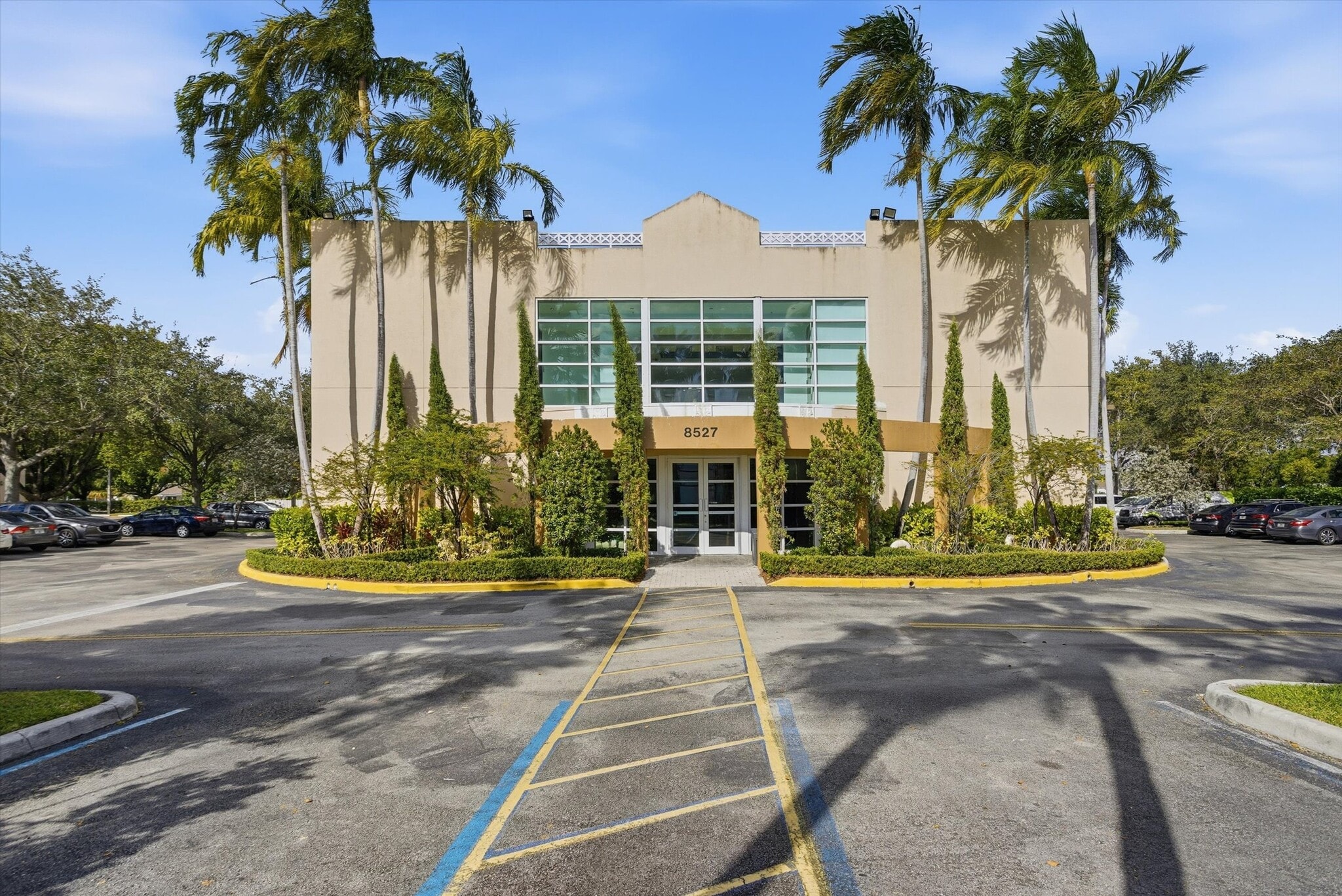 8527 Pines Blvd, Pembroke Pines, FL for sale Building Photo- Image 1 of 61