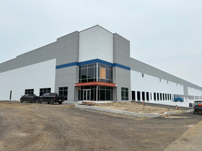 2001 Briggs Rd, Mount Laurel Township, NJ for lease - Building Photo - Image 2 of 6