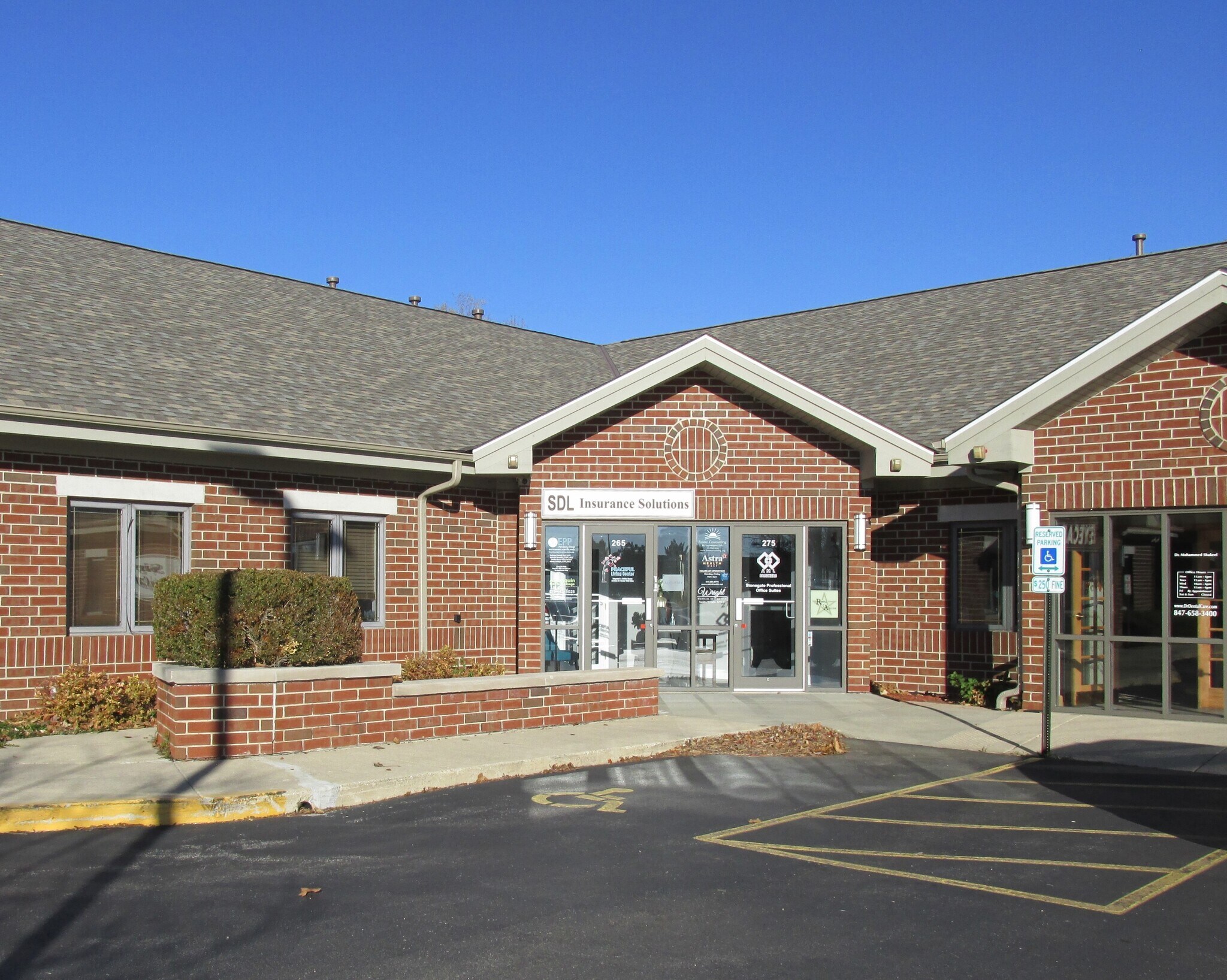 245-285 Stonegate Rd, Algonquin, IL for sale Primary Photo- Image 1 of 1