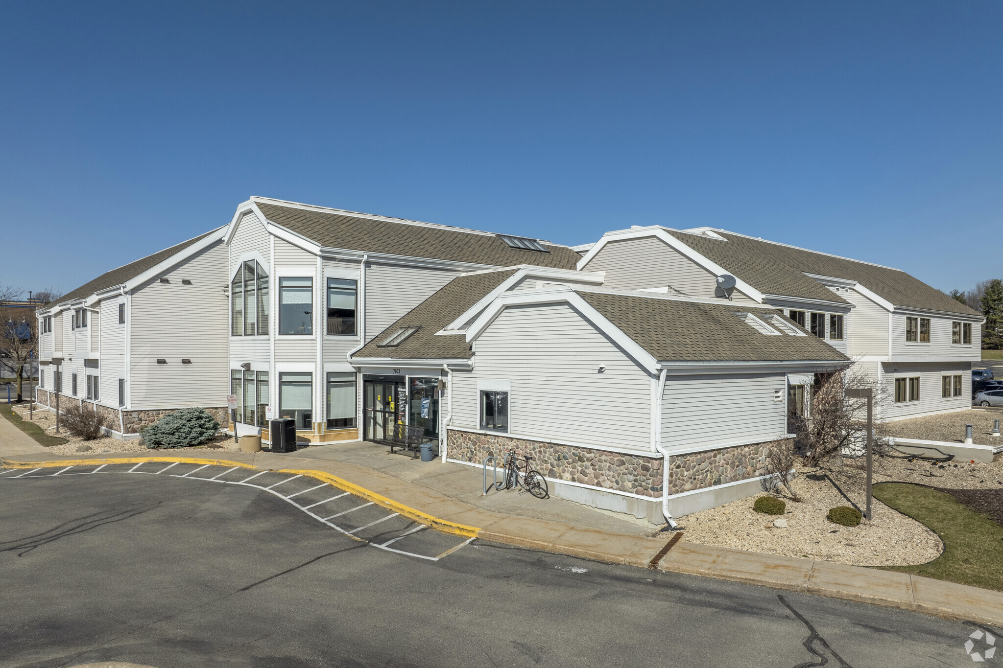 7102 Mineral Point Rd, Madison, WI for sale Building Photo- Image 1 of 22