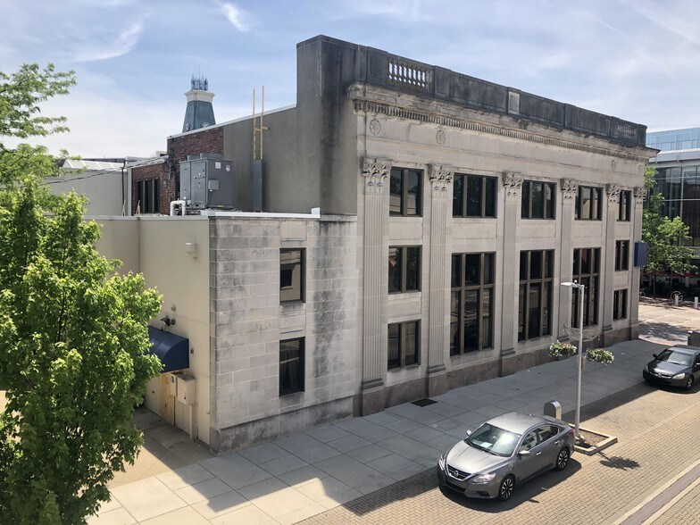 333 Washington St, Columbus, IN for sale - Primary Photo - Image 1 of 1