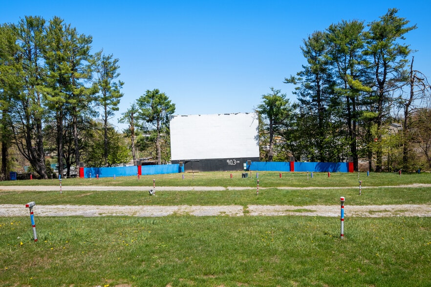 275 Starlight Dr, Christiansburg, VA for sale - Building Photo - Image 3 of 41