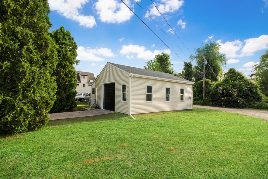 5680 Post Rd, Charlestown, RI for sale - Building Photo - Image 1 of 1