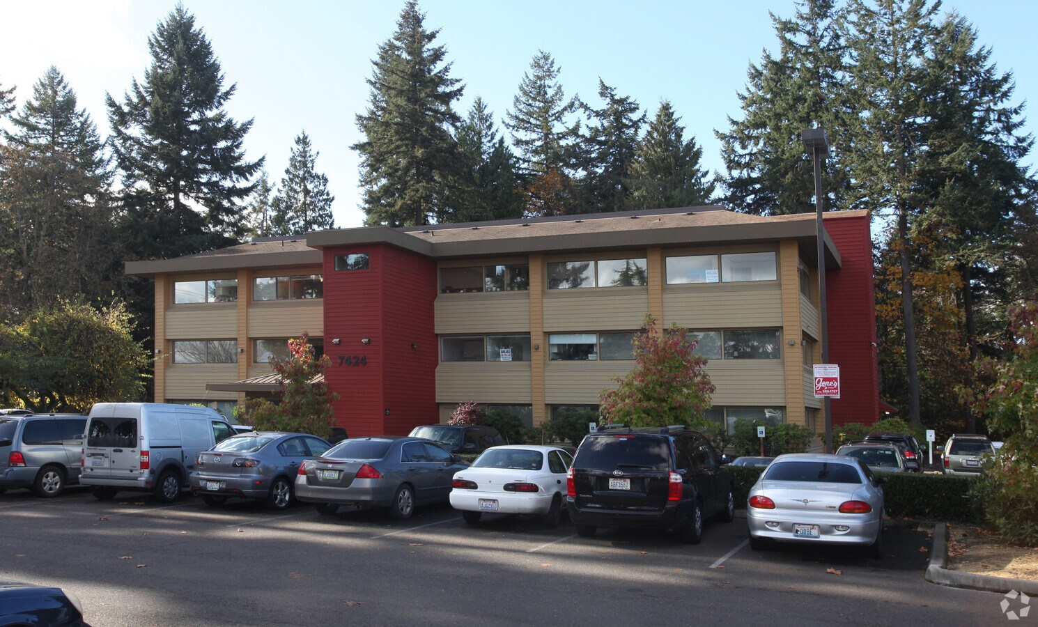 7424 Bridgeport Way W, Lakewood, WA 98499