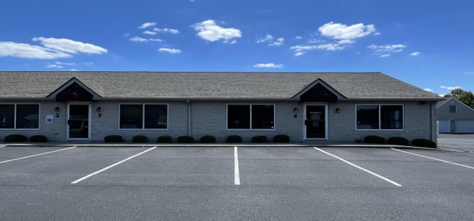 21 Greystone Dr, Lynchburg, VA for lease - Building Photo - Image 1 of 2