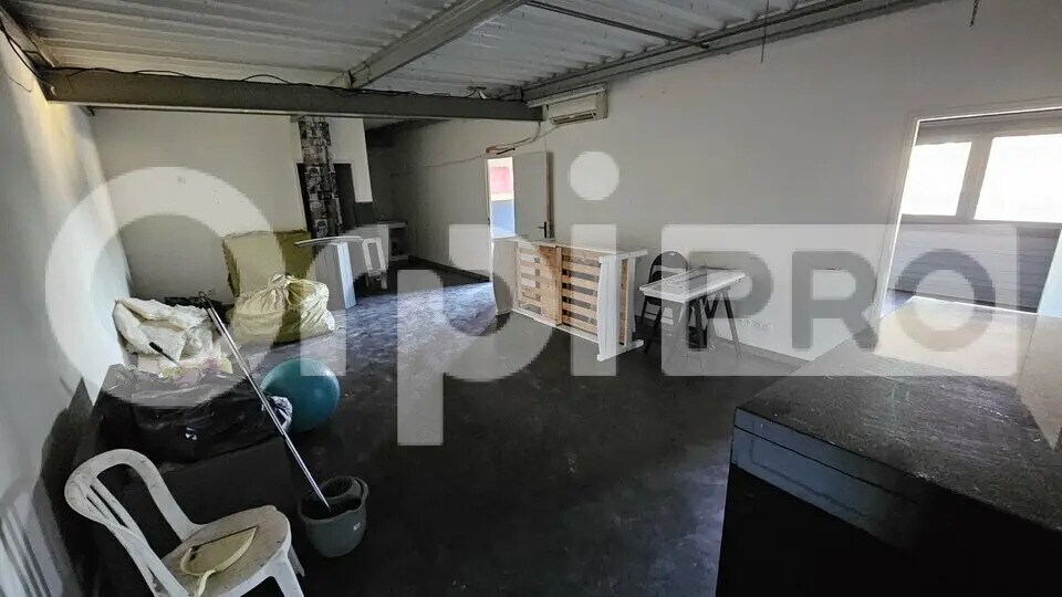 Office in Martignas-sur-Jalle for lease Interior Photo- Image 1 of 10