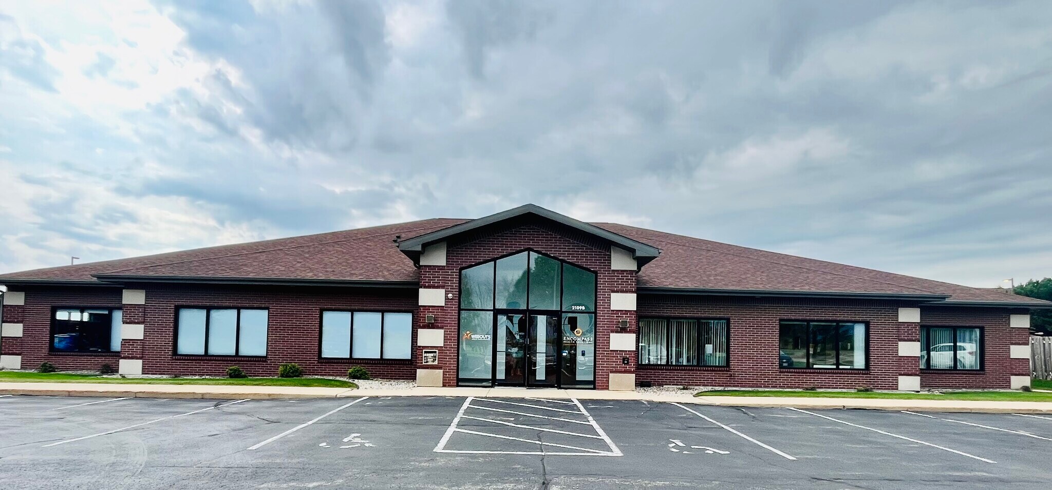 2109 E Capitol Dr, Appleton, WI for sale Primary Photo- Image 1 of 1