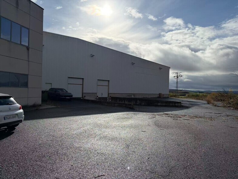 Industrial in Obanos, Navarre for sale - Building Photo - Image 2 of 16