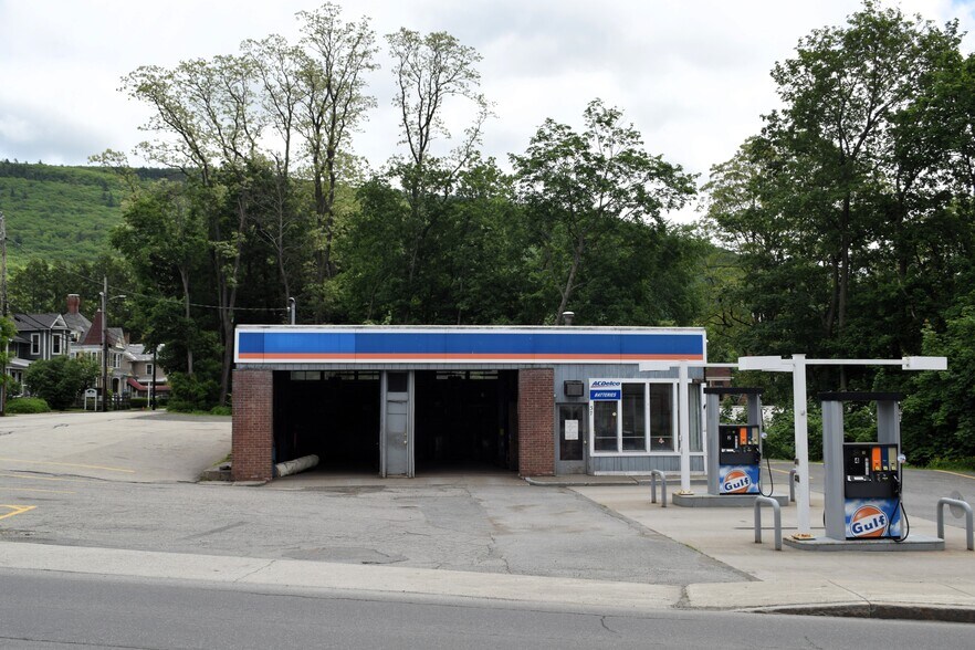 37 Putney Rd, Brattleboro, VT for sale - Building Photo - Image 2 of 21