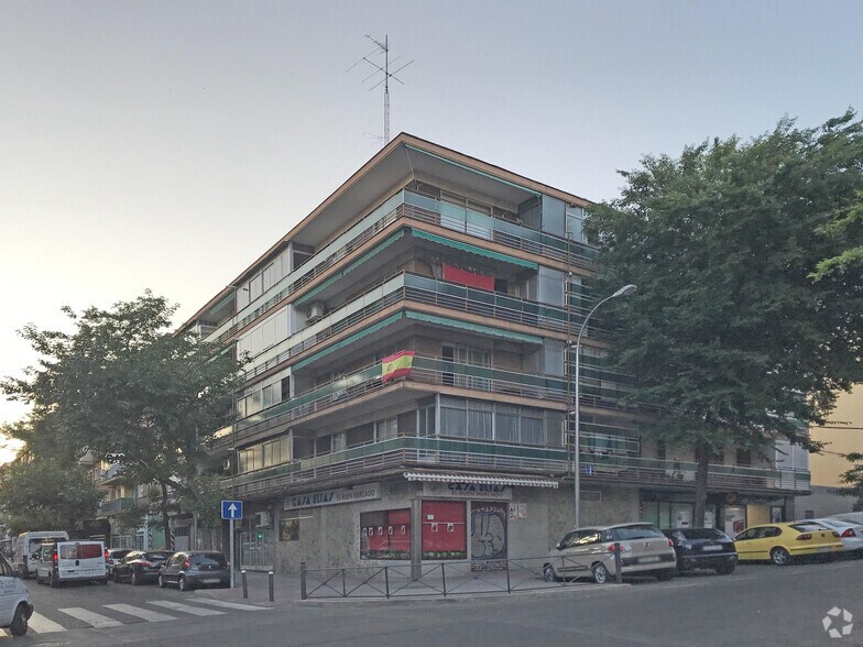 Calle de Esteban Collantes, 12, Madrid, Madrid for sale - Primary Photo - Image 1 of 2