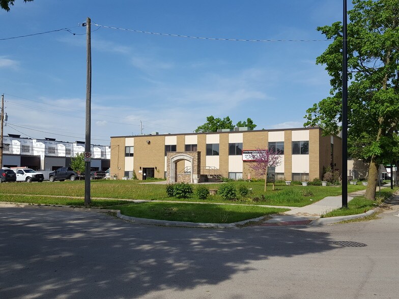 400 3rd Ave SW, Cedar Rapids, IA for sale - Primary Photo - Image 1 of 1