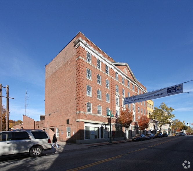 819-833 Main St, Willimantic, CT for sale - Primary Photo - Image 1 of 30