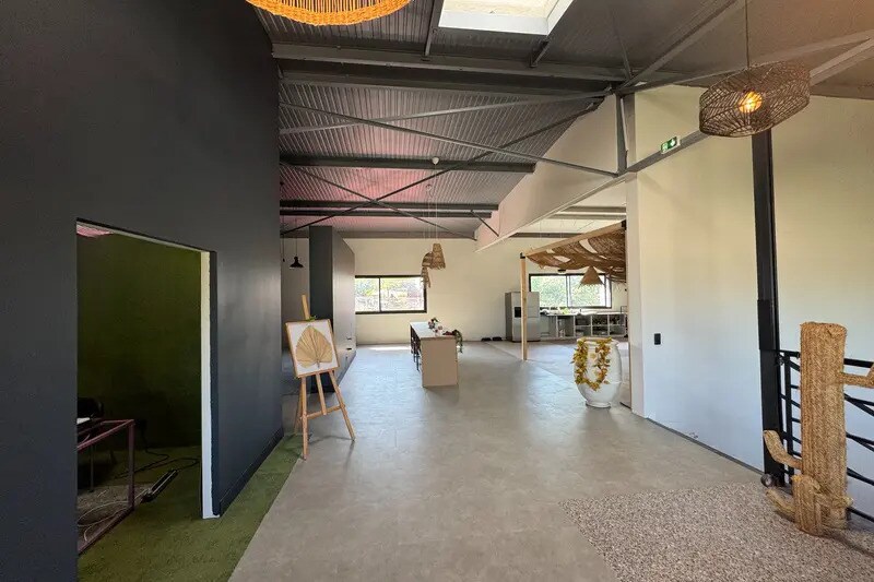 Flex in Montpellier for lease - Interior Photo - Image 2 of 7