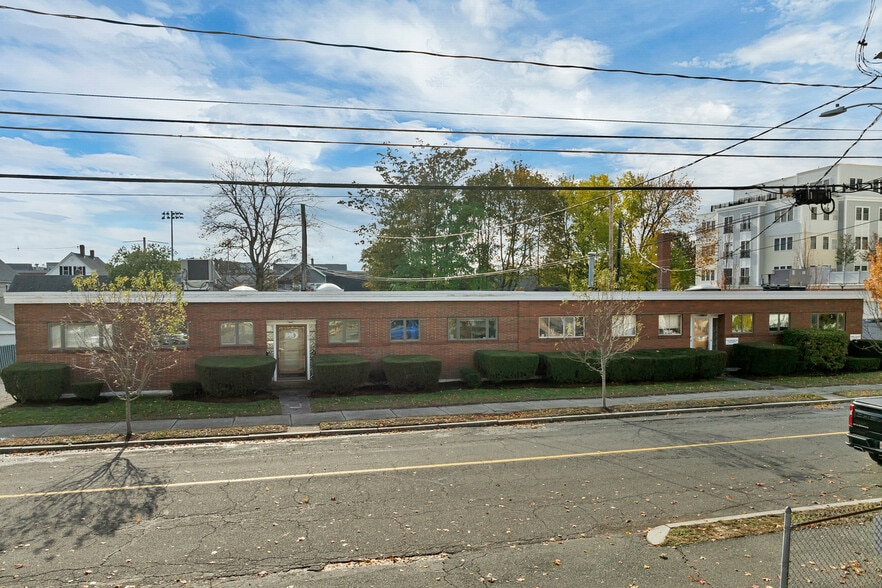 36 W Water St, Wakefield, MA for sale - Building Photo - Image 3 of 35