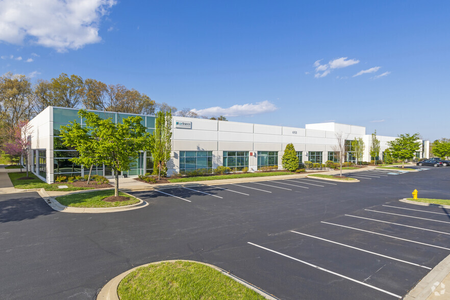 6956 Aviation Blvd, Glen Burnie, MD for lease - Building Photo - Image 2 of 6