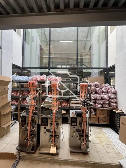 Industrial in Champigny-sur-Marne for sale - Building Photo - Image 2 of 10