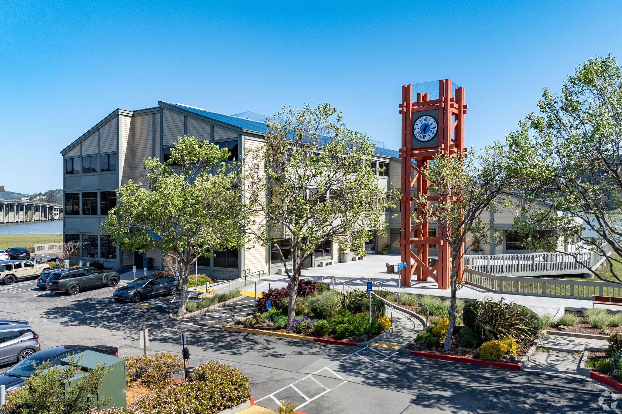 100 Shoreline Hwy, Mill Valley, CA for lease Primary Photo- Image 1 of 6