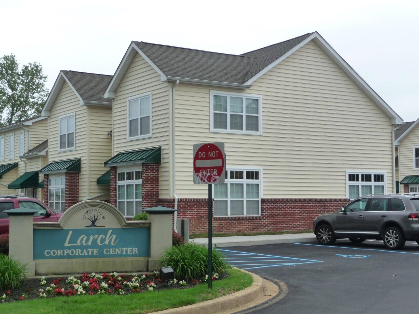 396 Larch Ave, Wilmington, DE for sale Primary Photo- Image 1 of 1