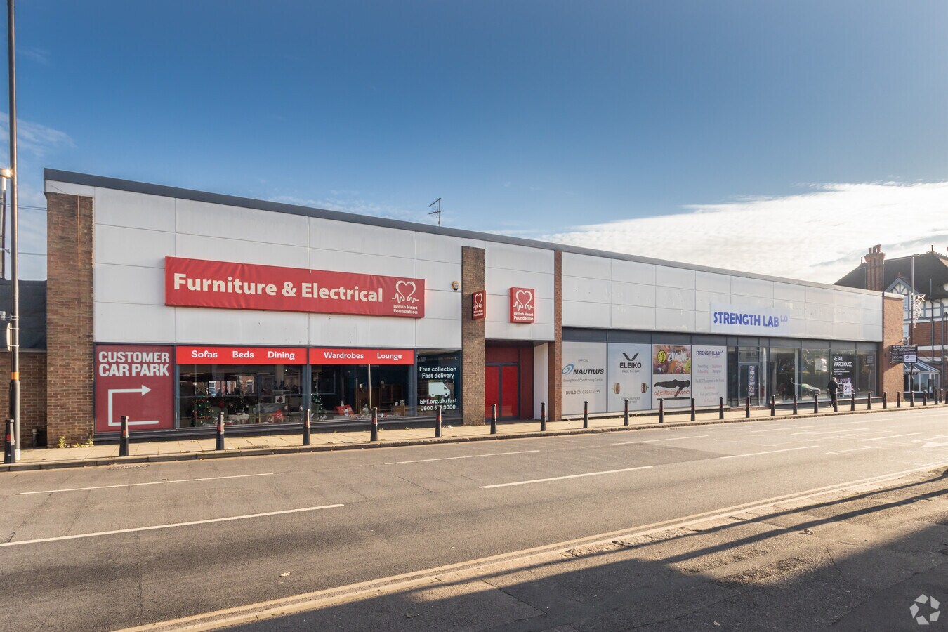 6783 Bridge St, Northampton, NTH NN1 1PD