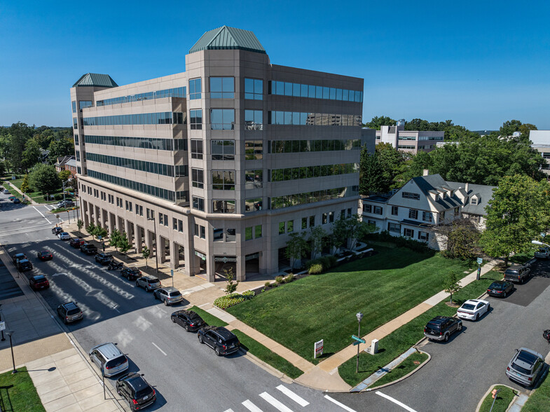 210 W Pennsylvania Ave, Towson, MD for lease - Building Photo - Image 2 of 10